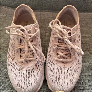 Under Armour Women's Pink Athletic Shoes 8